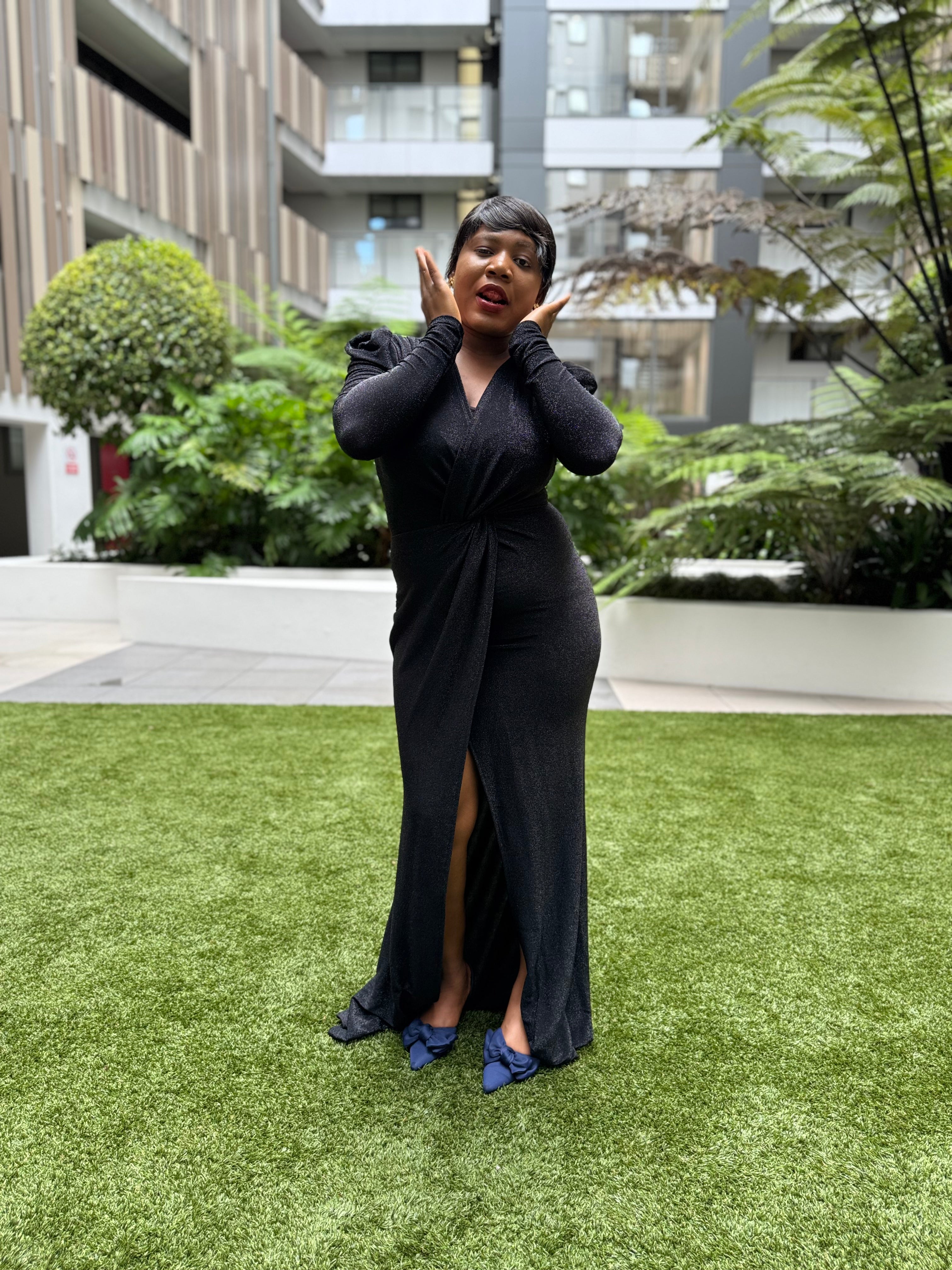 Elegant midnight long sleeve maxi dress